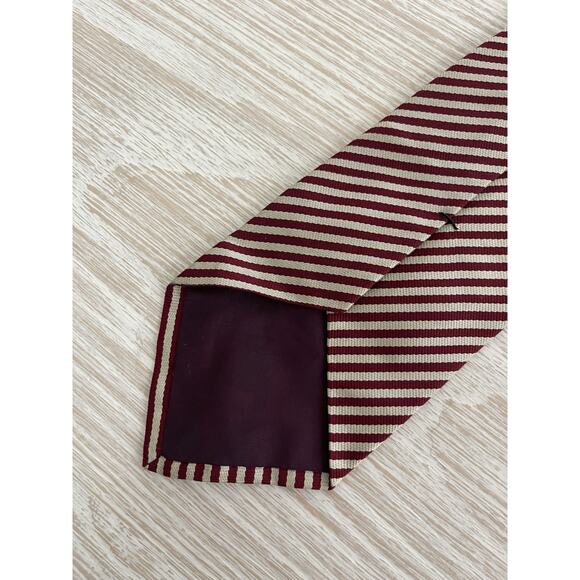Men’s Tan/Burgundy Stripe Tie by J.Crew 100% Silk Perfect with A Suit Workwear - Picture 3 of 3